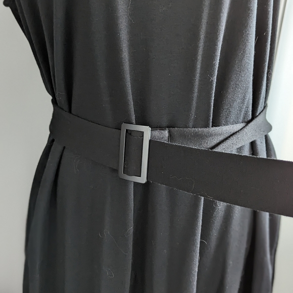 Mock Turtleneck Midi Dress - Picture 3 of 8